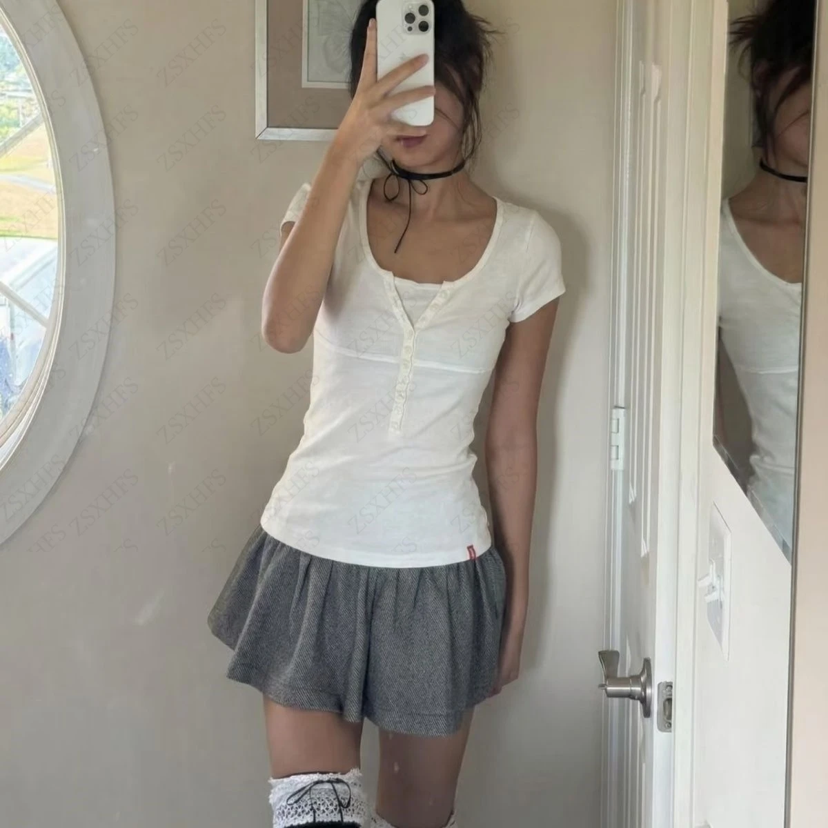 T shirts White Women Clothing Harajuku Slim Vintage Streetwear Clothes 90s Short Sleeve Tee Graphic Tees Y2k Crop Top T shirts view 2