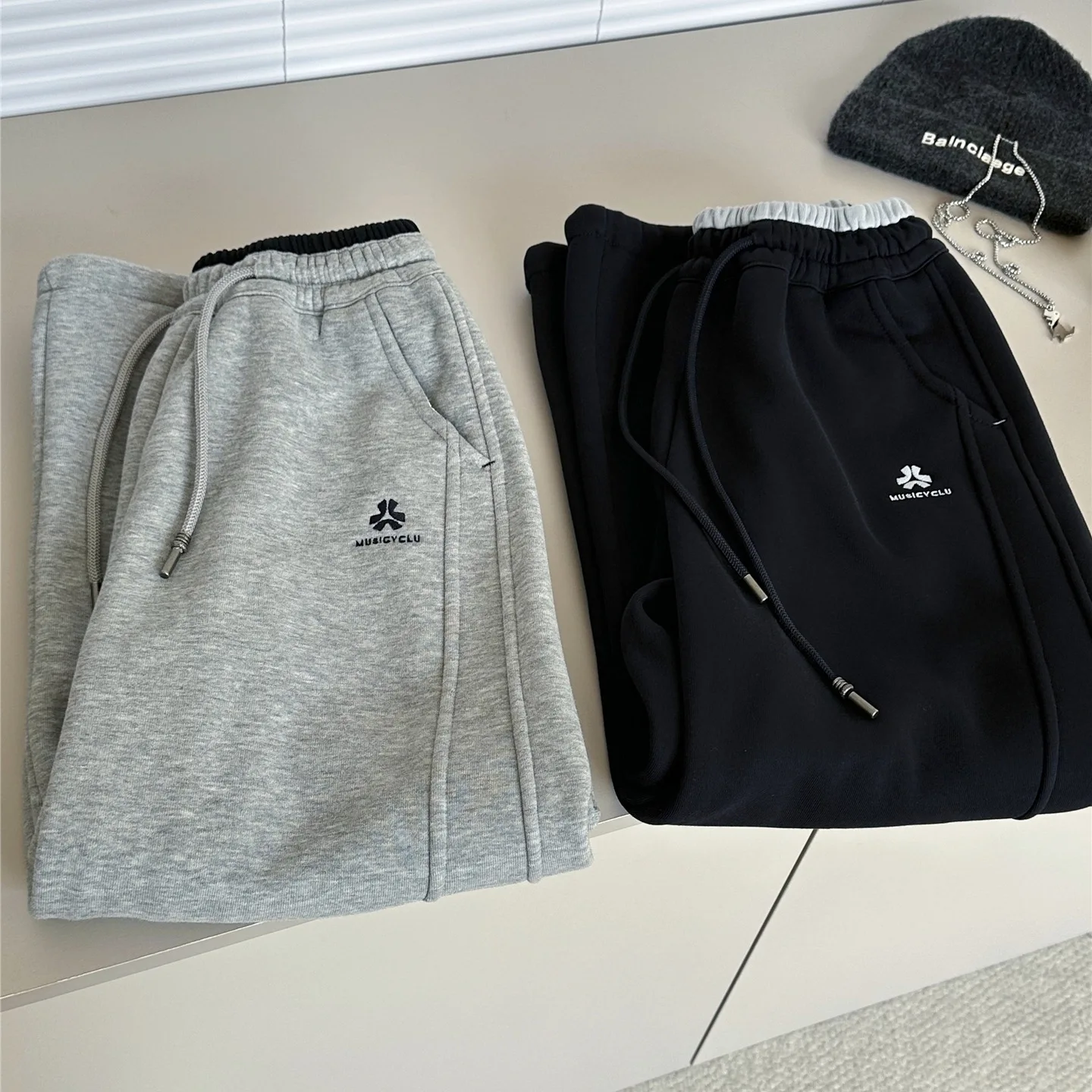 Children Clothes Kids Fashionable Fleece Sports Sweatpants 2026 Winter Boys Warm Solid Color Kids Thick Casual Long Pants 4
