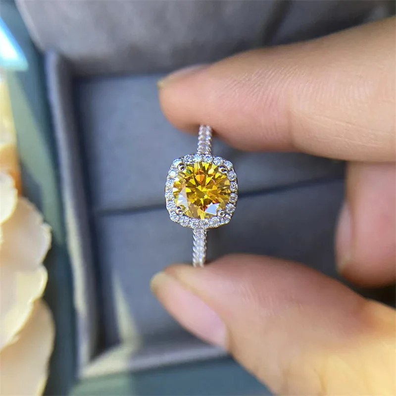 Minimalist Moissanite PT950 Platinum 5 Carat Square Cushion Yellow Diamond Ring for Women, highlight delicate