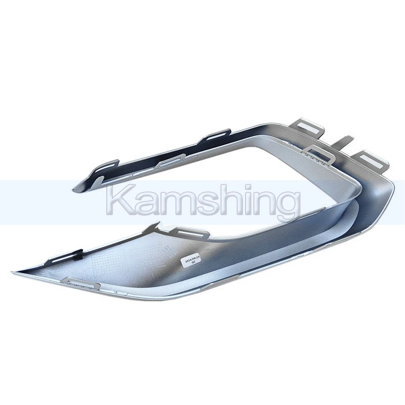 

Car Rear Bumper Trim Strip For Audi Q3 Sline S-line Sport 2024-2025 Rear Bumper Deflector Decorative Bright Strip