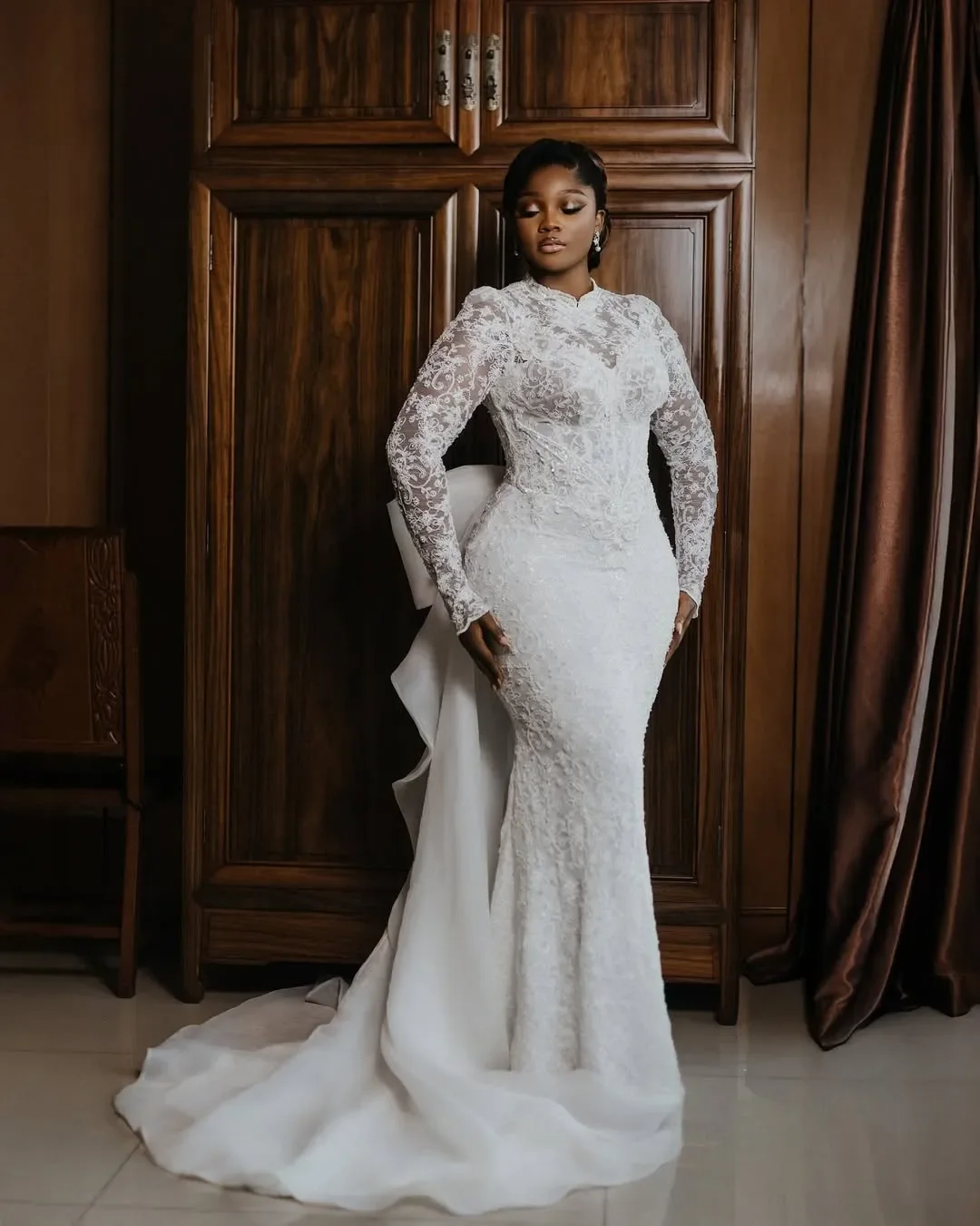 Customized High Neck Sparkly Appliques Beads Stunning Wedding Dress with Bow Vestido De Noiva  Long Sleeves Corset  Bridal Gowns