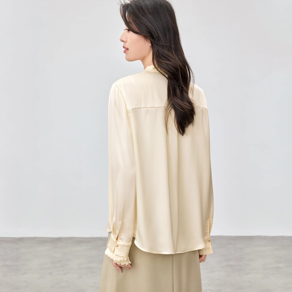 SENTUBILA قميص نسائي أنيق للتنقل 2025 خريف جديد مكتب سيدة بلوزة بلون فضفاض كم طويل ملابس علوية 151C58947X