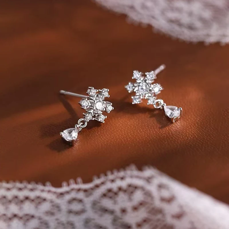 

925 Silver Zircon Snowflake Pendant Stud Earrings For Women Party Classic Fine Jewelry Exquisite Light Luxury Accessories
