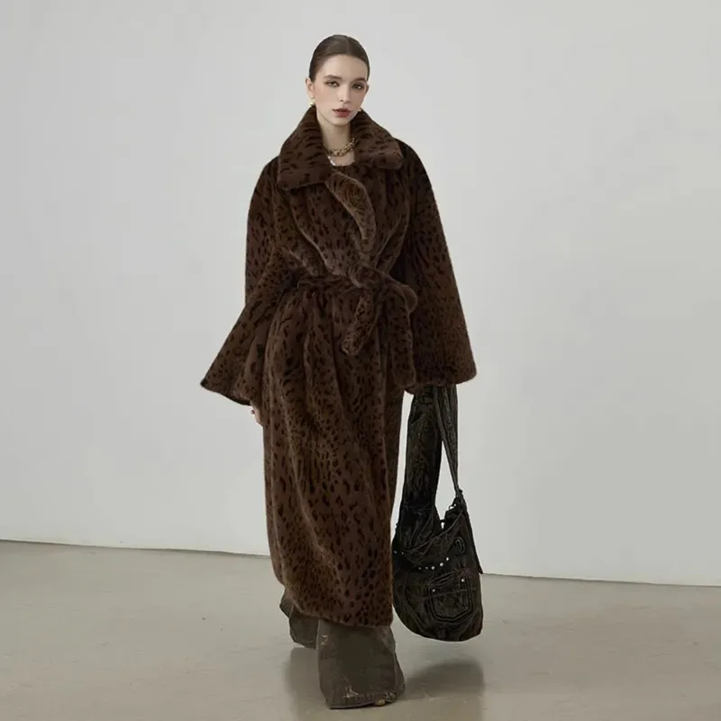 High Quality Women's Fur Coat 2025 New Winter Fashion Leopard Print Artificial Fur New Loose Light Luxury Coat Women's Coat H582