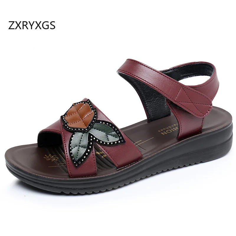 ZXRYXGS 2026 Summer Premium Microfiber Spell Color Middle-aged and Elderly Sandals Flat Soft Sole Non-slip Comfortable Sandals