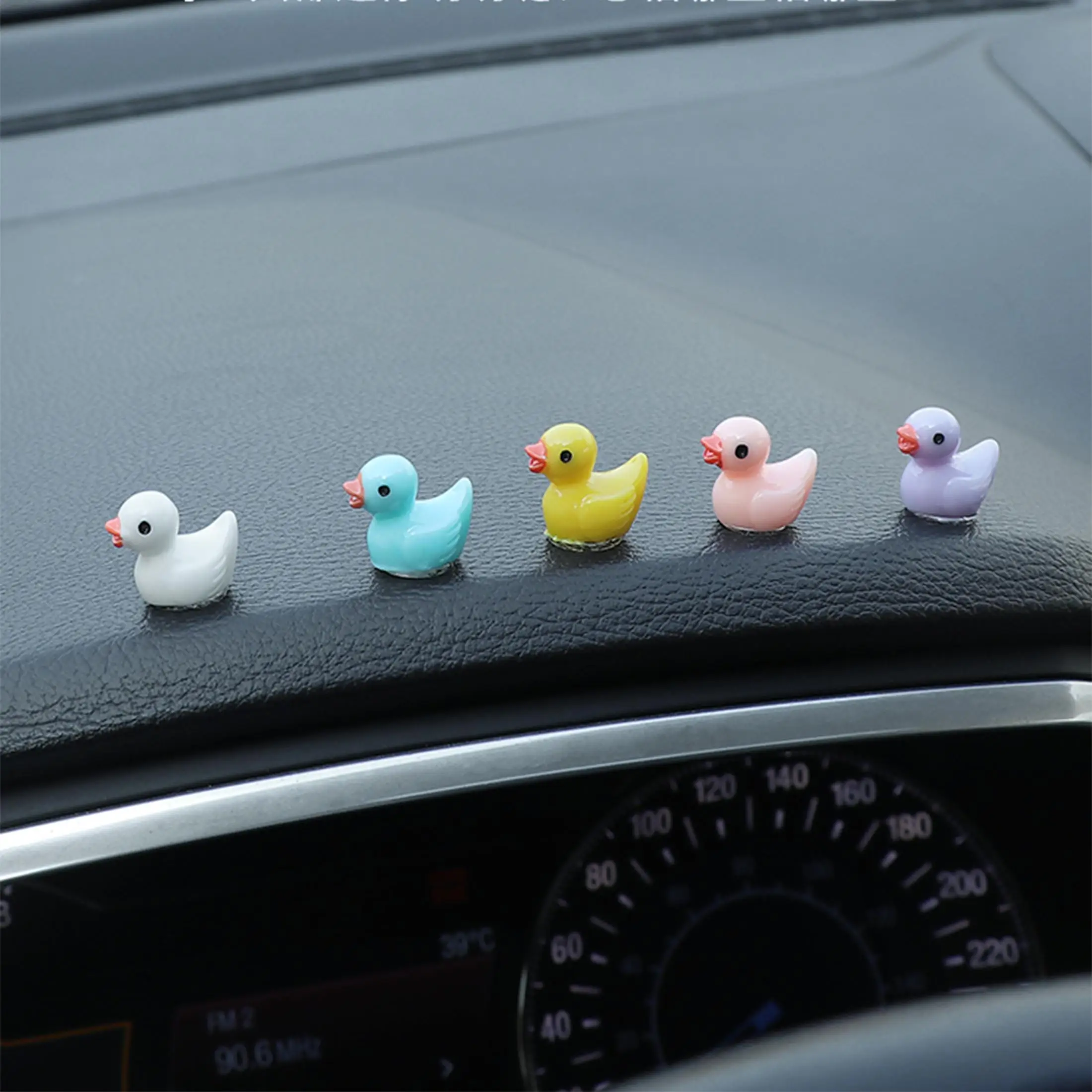 30pcs car center console duck ornaments, car rearview mirror decorations, on electric vehicles