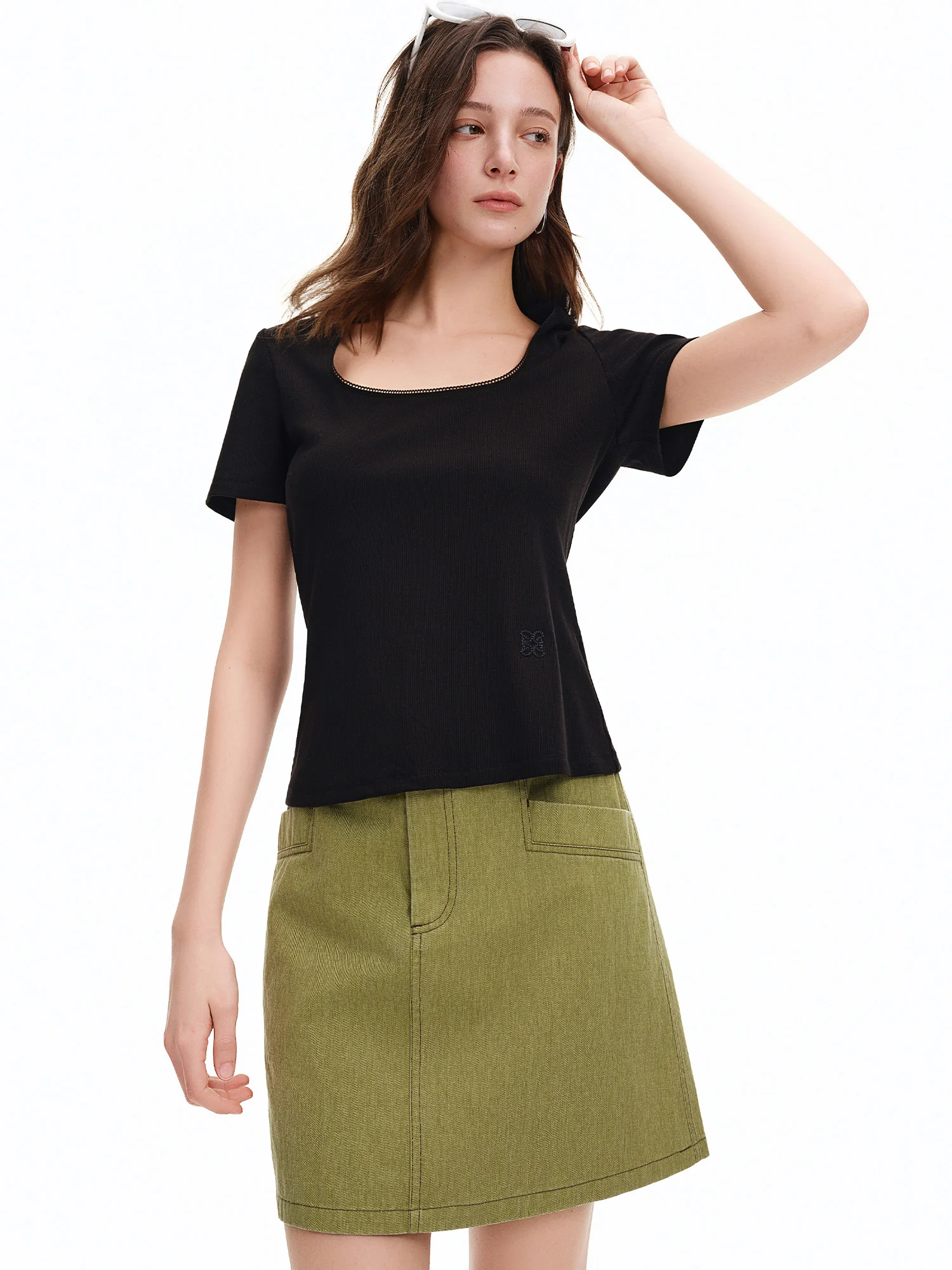 DUSHU Elastic Slim Fit Short Sleeve T-Shirt Women V-neck Summer Basics Style Double Style Embroidered Antibacterial Top Solid
