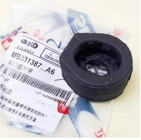 1 Piece Rear Door Buffer for Delica L400 MB331387 Shock Rubber for L400 Tailgate Positioning Block Rubber Accessories