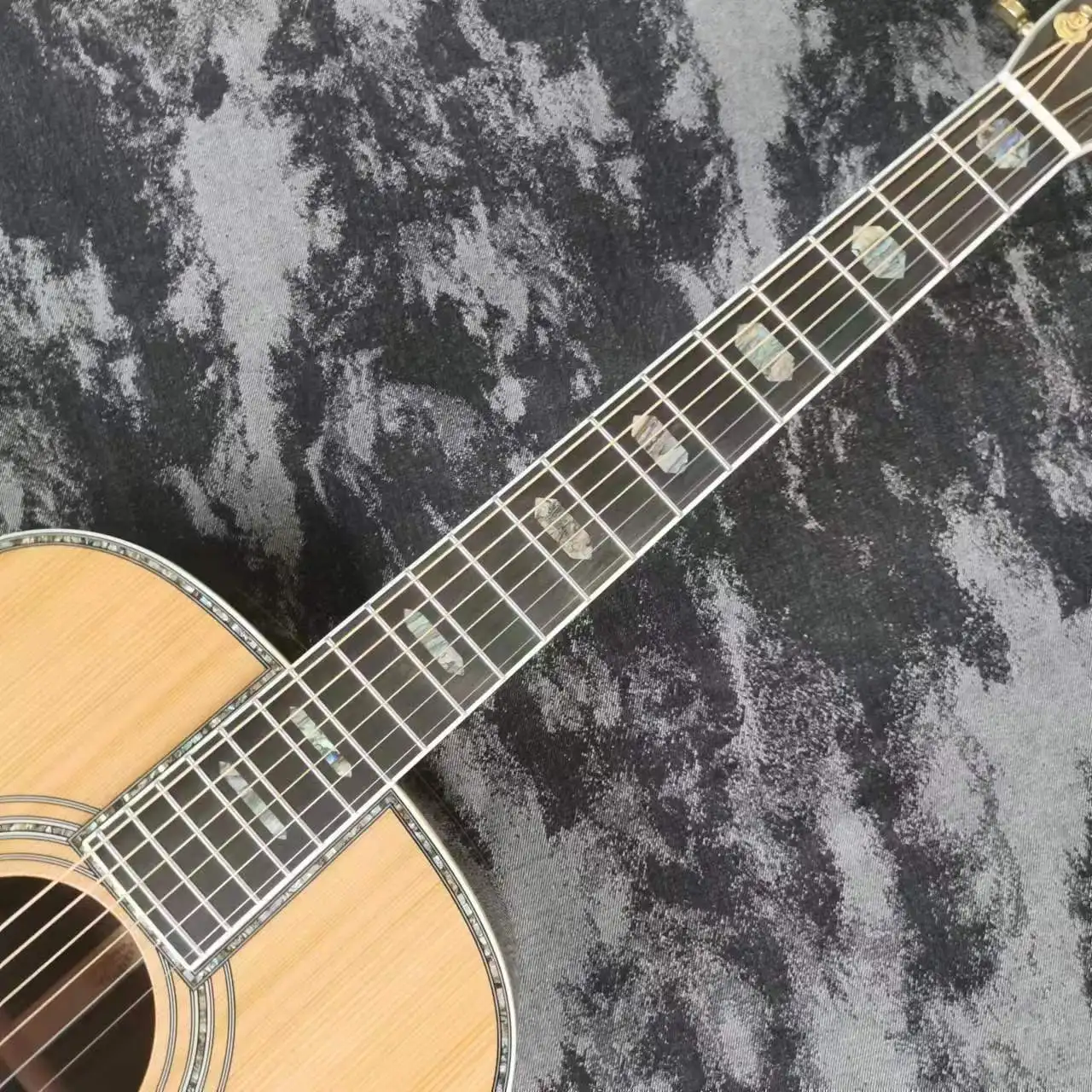 

40 inch OM45 mold solid wood profile full abalone inlaid acoustic acoustic guitar