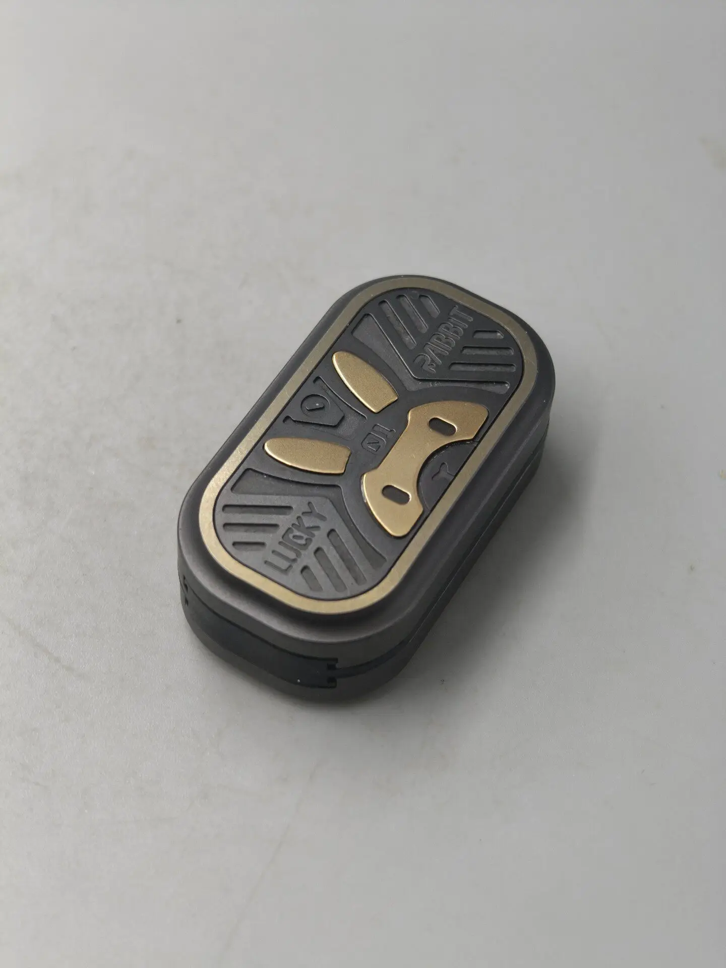 Used EDC 01edc Zirconium 10 Shell + Teflon Medium Plate, Mechanical Push Card Edc Metal Decompression