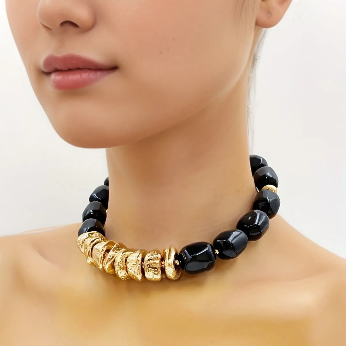 European and American Exaggerated Marble Texture Acrylic Beaded Fashion Necklace Source Short Necklace