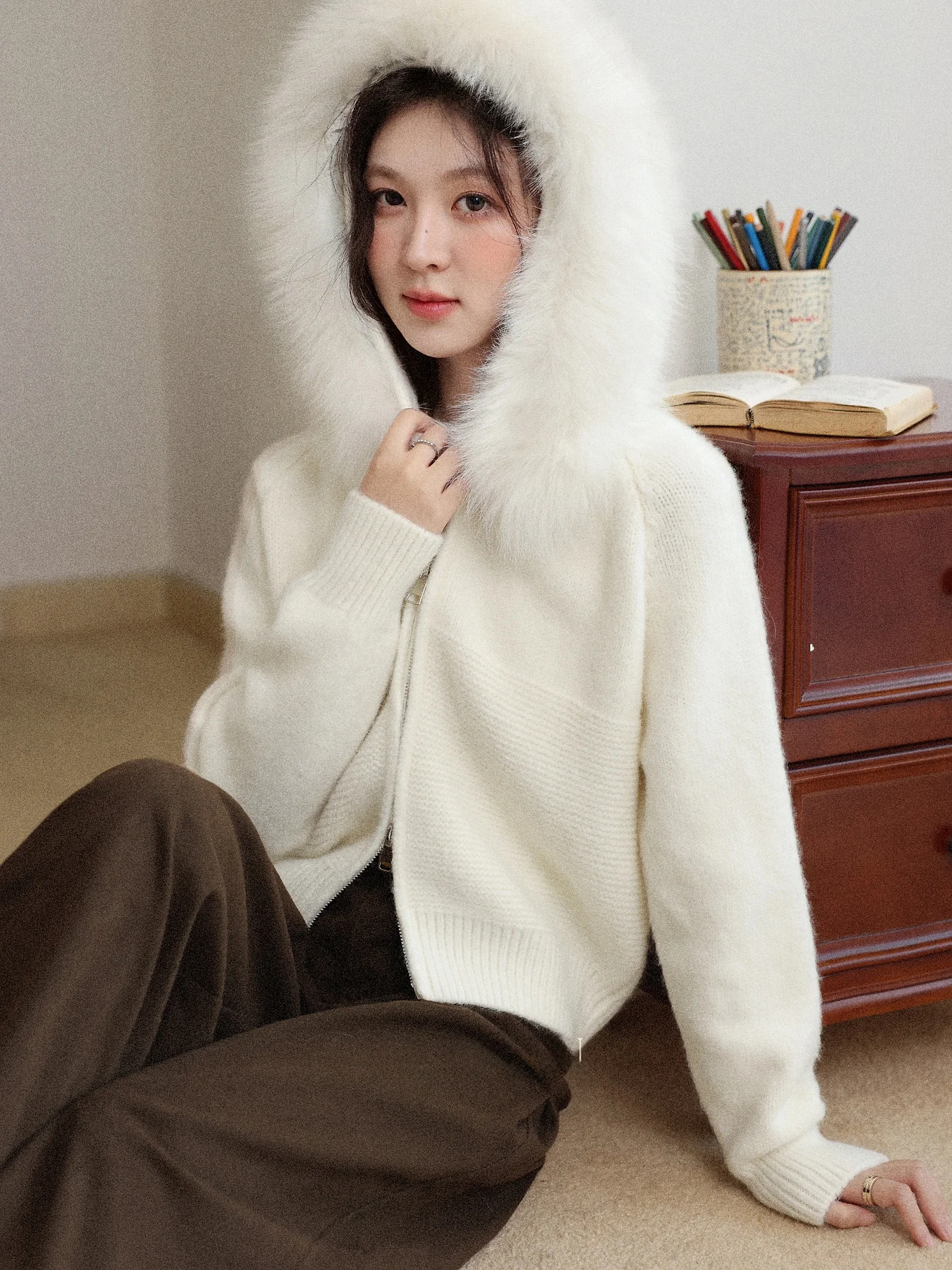 

Женский кардиган с меховым воротником, светло-коричневый, универсальный, на молнии, зимний, приталенный, повседневный, с длинными рукавами, стандартный крой