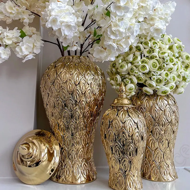 

Upscale Golden Peacock Feather Ceramic Vase Nordic Living Room Decoration Desktop Flower Arrangement Vases Light Luxury Ornament