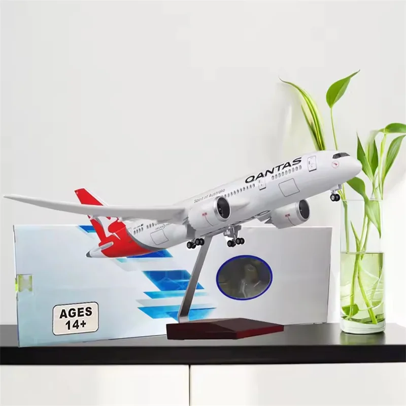 جديد 1/150 مقياس طائرة B747 QANTAS طيران نموذج مصباح ليد مع عجلة الهبوط دييكاست طائرة عرض اللعب جمع #6