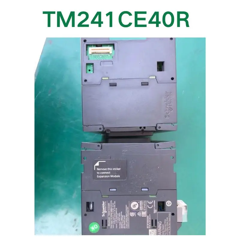 

Подержанный контроллер TM241CE40R