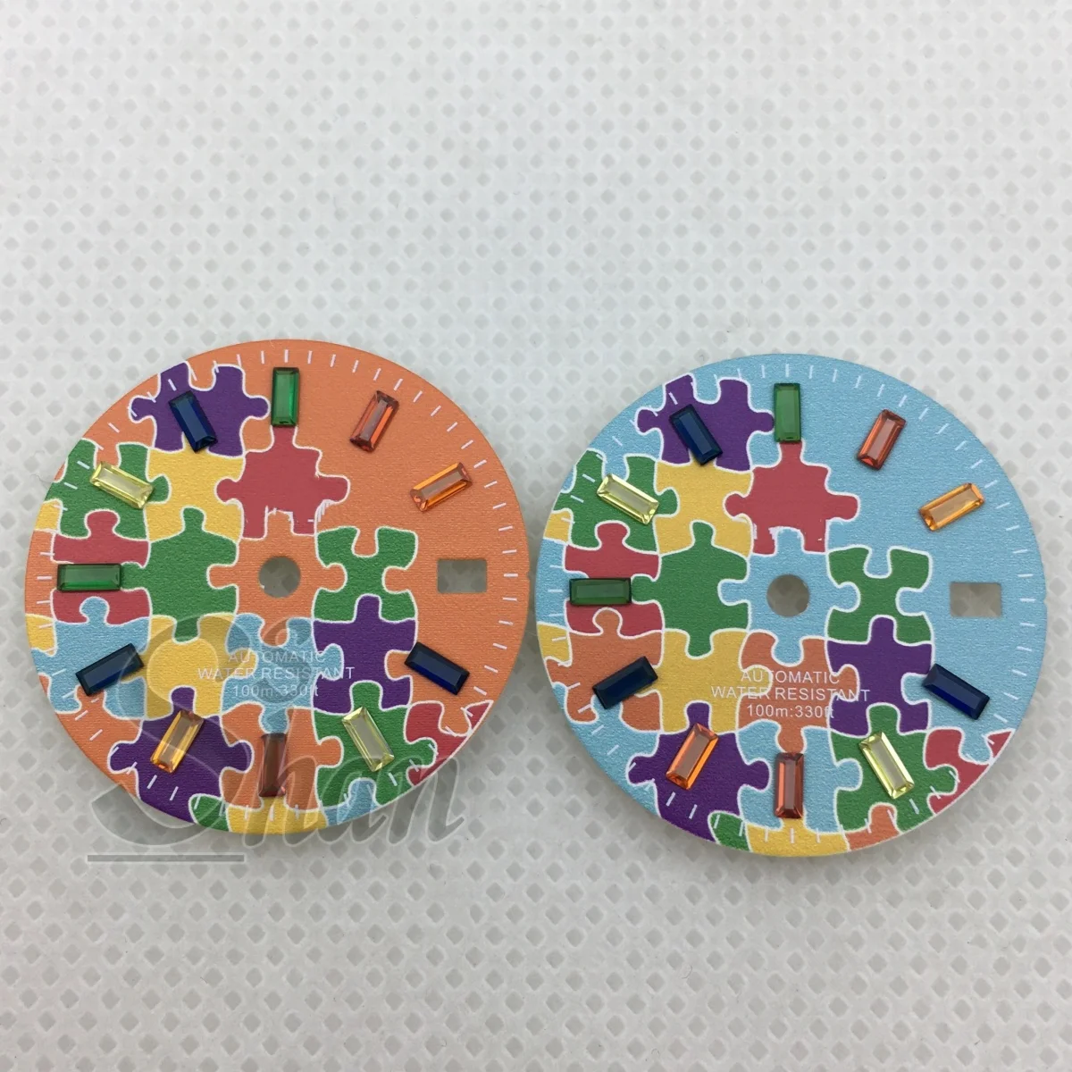 O mostrador do relógio quebra-cabeça de 29mm é equipado com movimento automático NH35 NH36 índice de diamante acessórios de relógio luminoso verde