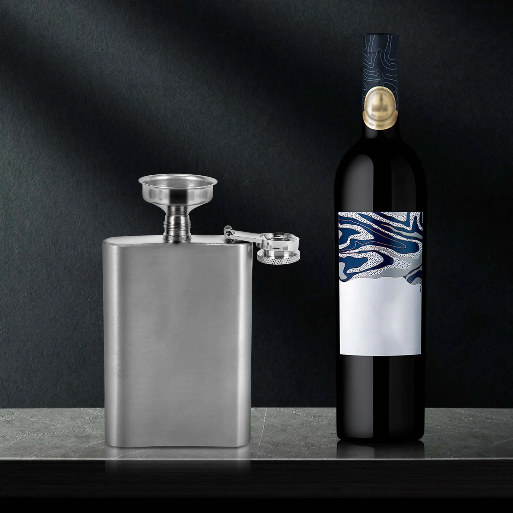 Heupfles met trechter, 4 Oz roestvrijstalen whiskyfles 100% lekvrij, draagbare zakheupfles voor sterke drank voor mannen HOT