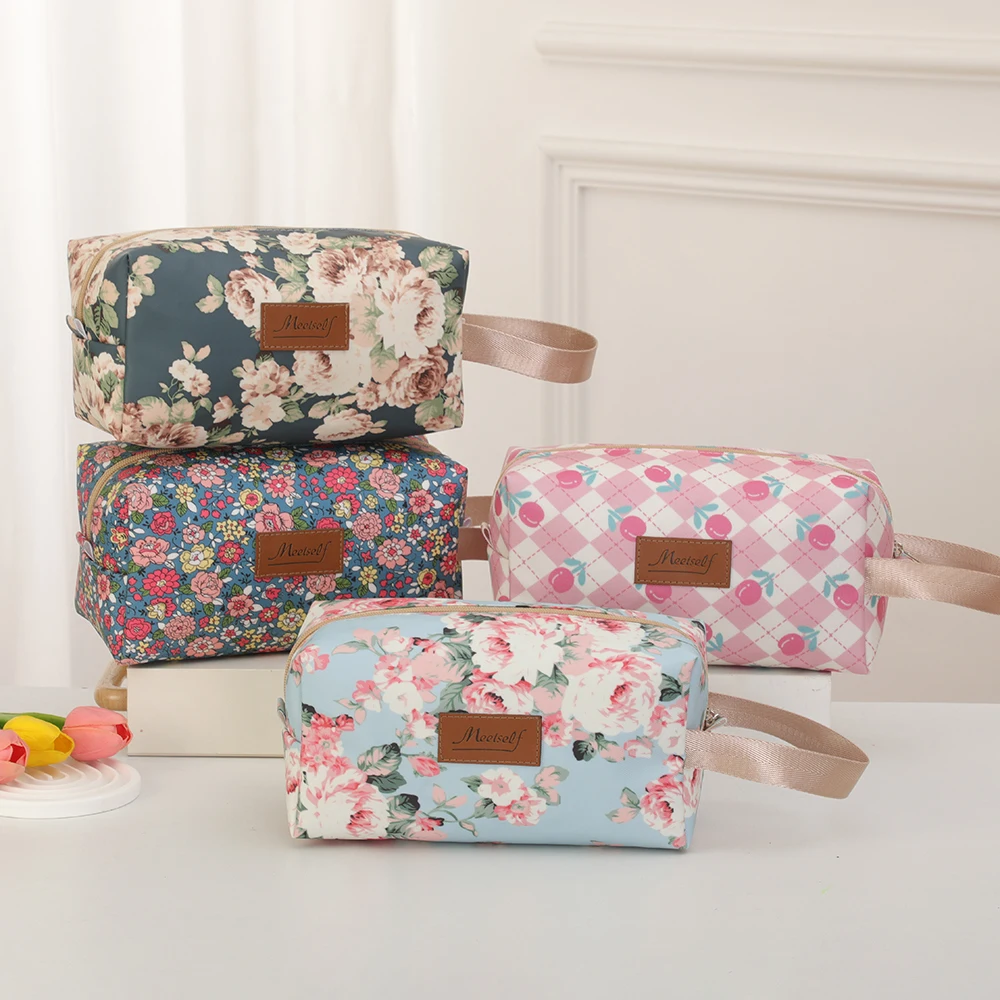 

New model portable toiletry bag for travel and outdoor use - large capacity and portable storage bag