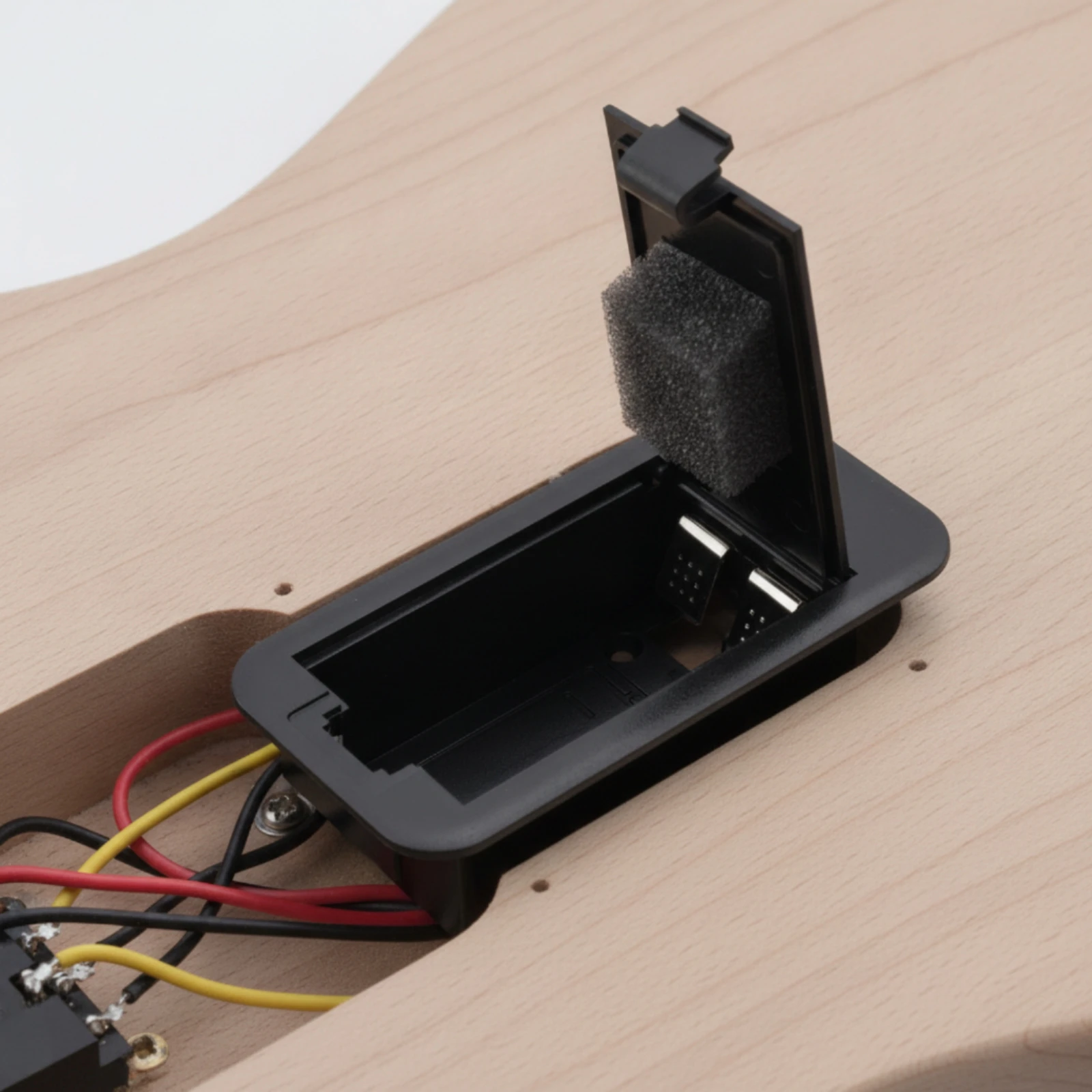 Battery Box Plastic Battery Case with Hinged Cover Compact Portable for Guitarists, Guitar Wiring, Bass Repair - view 3