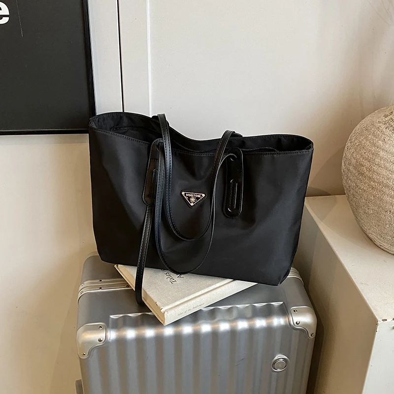 Unique Trendy Crossbody Bag with New Style - Elegant Exquisite Design for Girls' Sweet Retro Casual Daily Outfits, Versatile Use