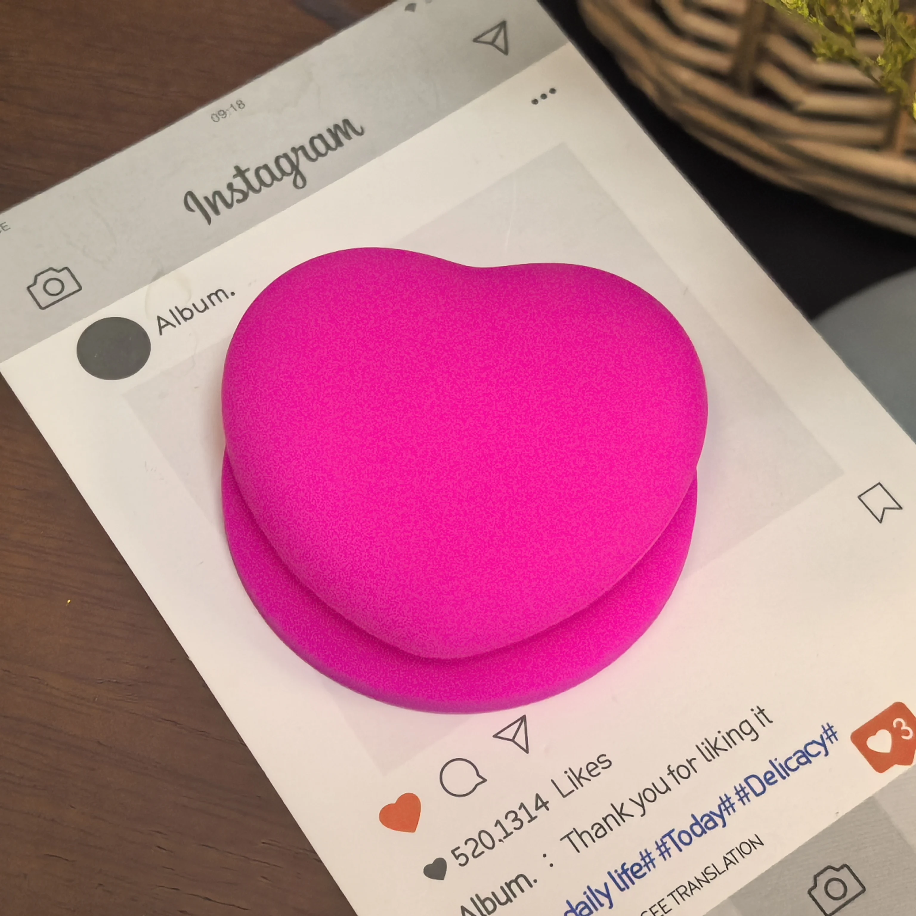 Silikon für Magsafe-Handy, Griptok-Griff, 3D-Flüssig-Farbiges Herz-Design für iPhone 18, kabellose Ladehalterung. – Detail 11