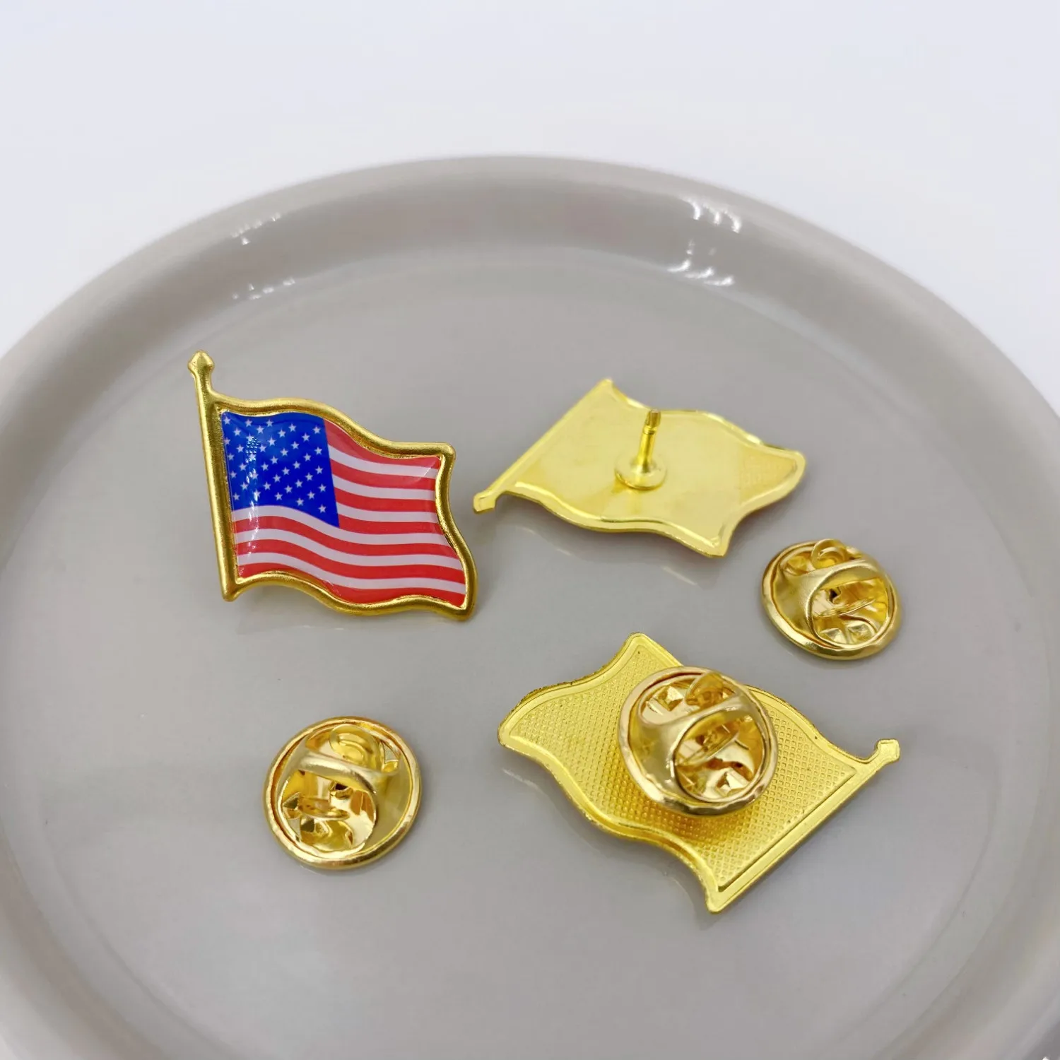 Anstecknadeln mit USA-Flagge – Brosche mit patriotischer amerikanischer Flagge aus massivem Metall, 0,8 Zoll US-Flagge, Anstecknadel für Anzug, Jacke, Blazer, Revers – Detail 3