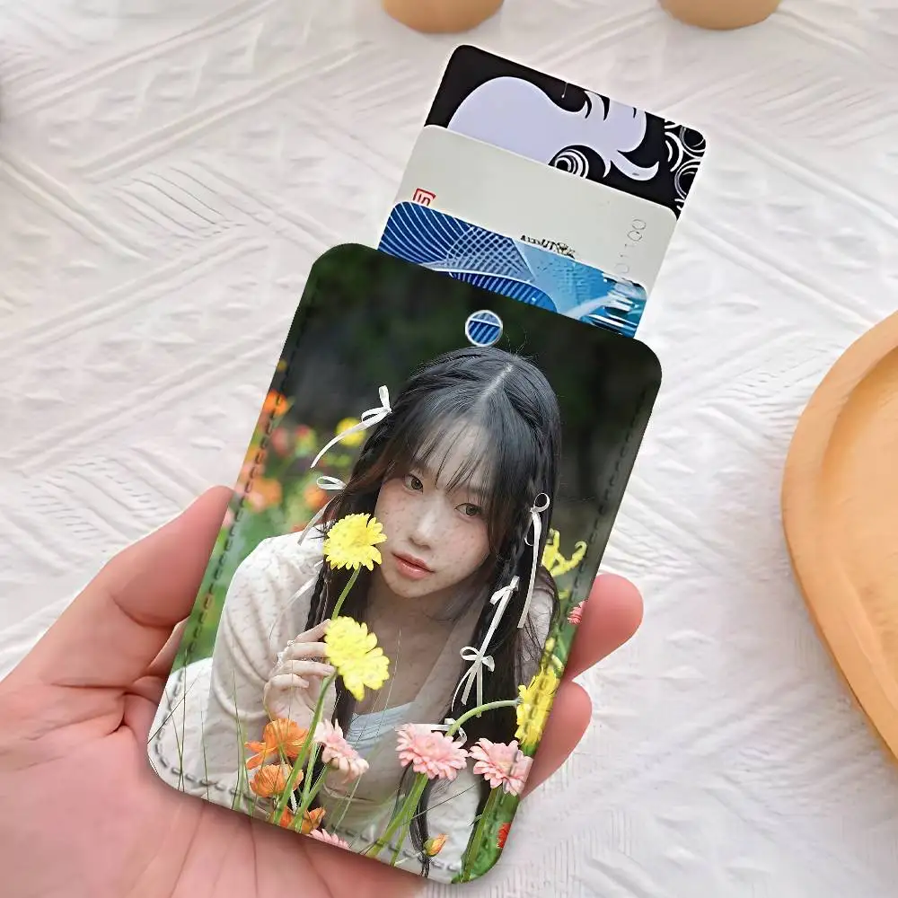 Singer Jo Y-Yuris Actres Estuche para tarjetas de acceso personalizado Tarjetero de cuero Estuche para tarjetas de transporte Regalos