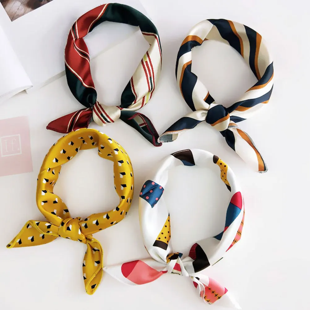 

2pcs Printed Small Square Scarf For Women Satin Handkerchief Lightweight Soft All-Season Use Holiday Christmas Gift Neck Tie
