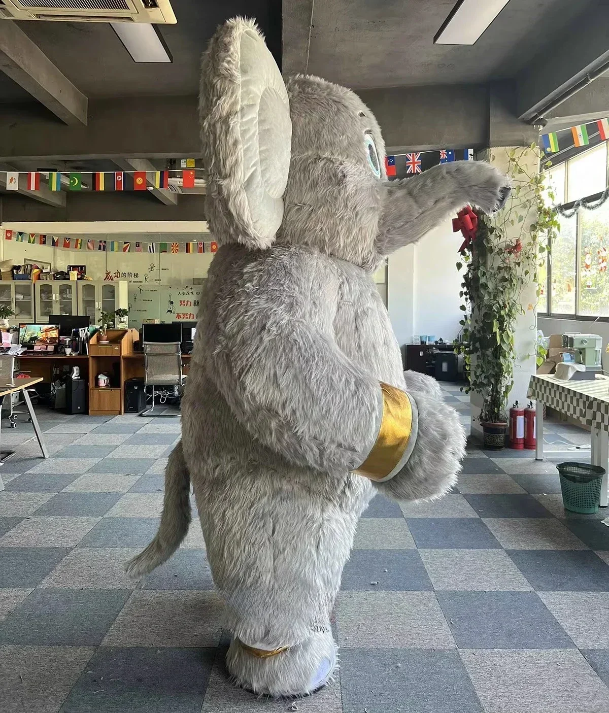 Adult Plush Elephant Inflatable Mascot Costume Cartoon Animal Cosplay for Halloween Christmas Easter Carnival Party No Battery