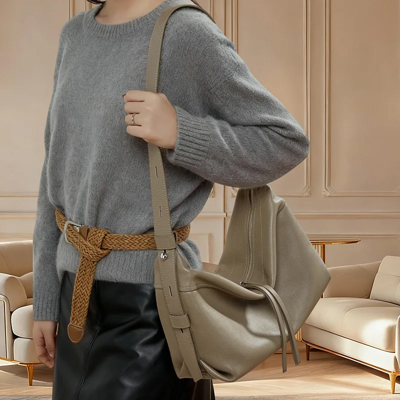 

The First Layer of Cowhide Versatile 2026 Fashion Able Large-capacity Tote Bag, Genuine Leather One-shoulder Crossbody Handbag