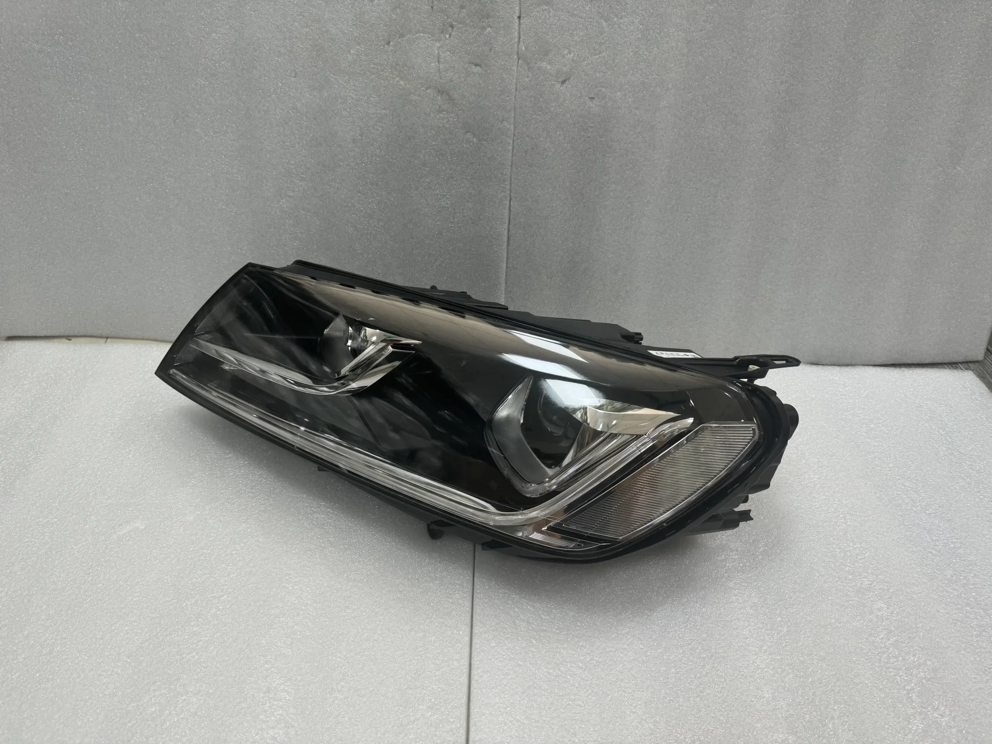 High quality headlights suitable for Volkswagen Touareg LED headlights 2015-2018 lighting system Touareg LED headlights