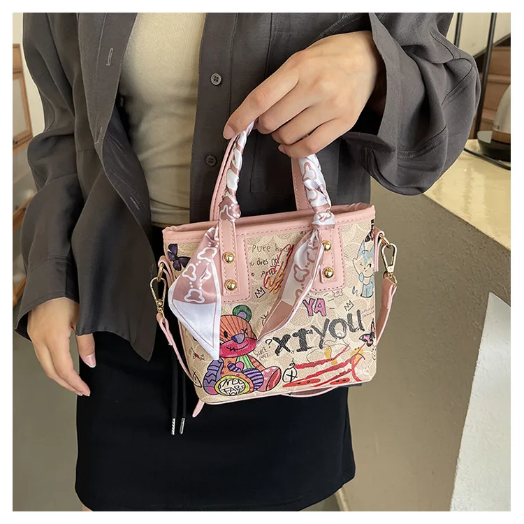 حقيبة صغيرة لطيفة بطباعة رسومات الشعار المبتكرة، حقيبة كتف عصرية للنساء، محفظة كروس متعددة الاستخدامات للاستخدام اليومي #5