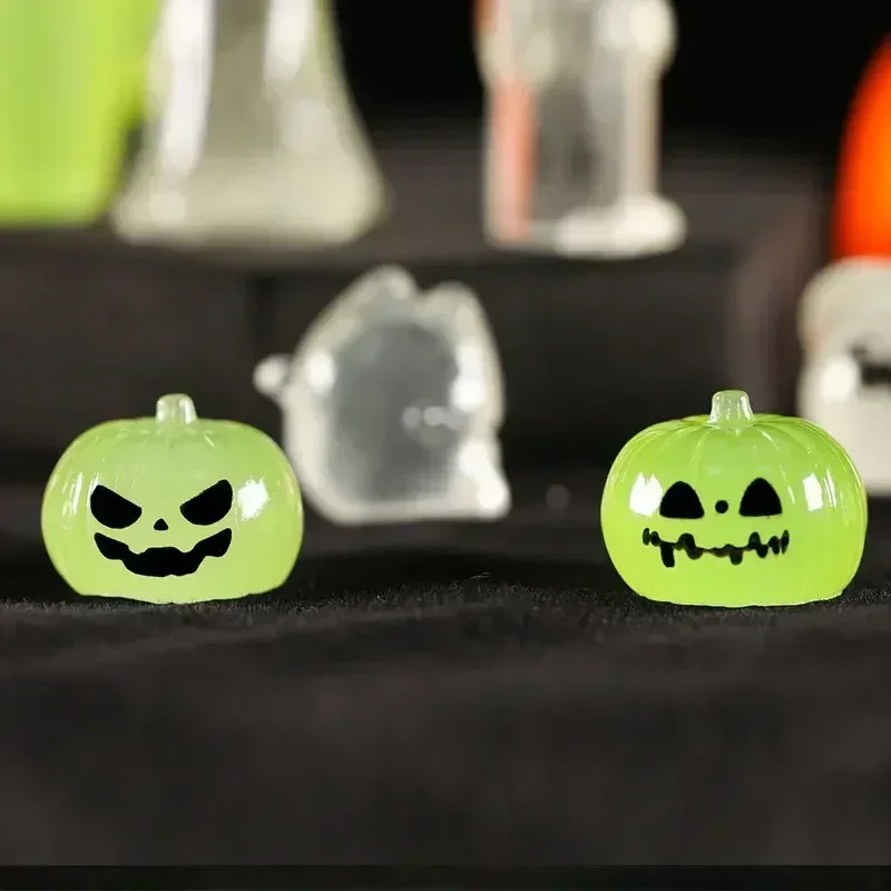 6PCs Mini Luminous Figures Mini Cat Ghost Pumpkin Bat Skull Candle Glow in Dark Micro Landscape Miniatures for holiday Halloween