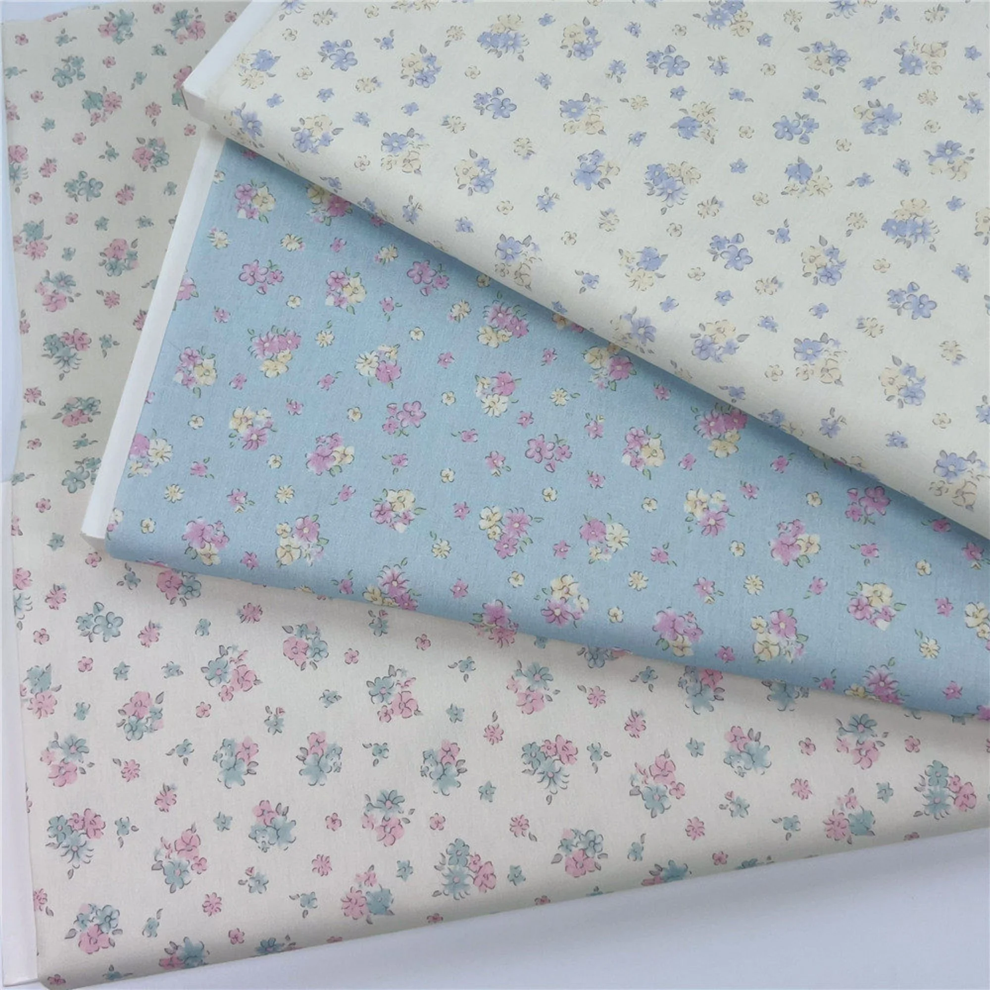 

1 Yard All-Cotton Poplin Summer Small Floral Thin Fabric for Clothes And Skirts Home Decor