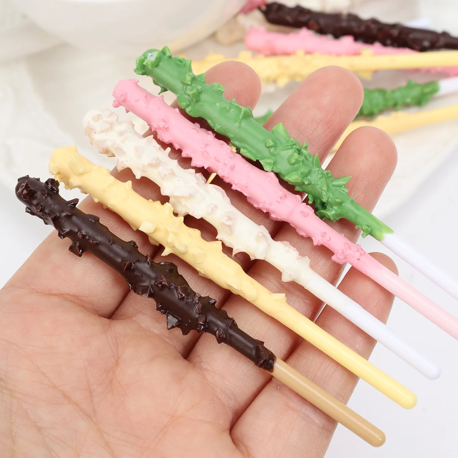 

9cm Artificial Strawberry Chocolate Stick Fake Food Model Snack Biscuit Stick Mini Dessert Simulation Decoration Ornament Decor