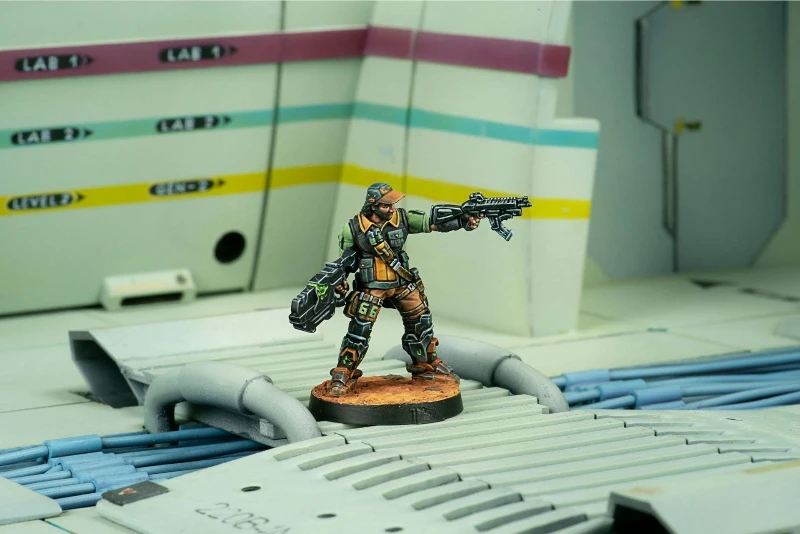 25mm Base Diecast Resin Assembled Model Kit War Game Chess Monstruckers with Submachine Gun Unassembled Unpainted