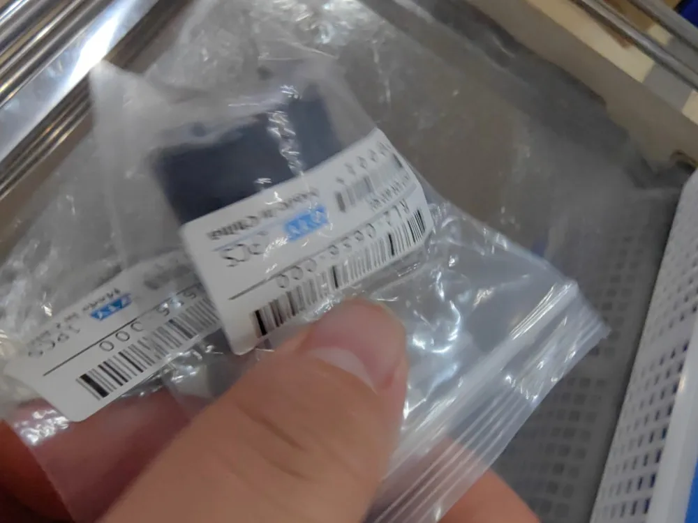 

Tray 1 Pickup Roller RL2-0656-000 for HP M402 M403 M426 M427 M428 M429 M304 M305 M329 M404 M405 M501 M506 M507 M527 M528 1643