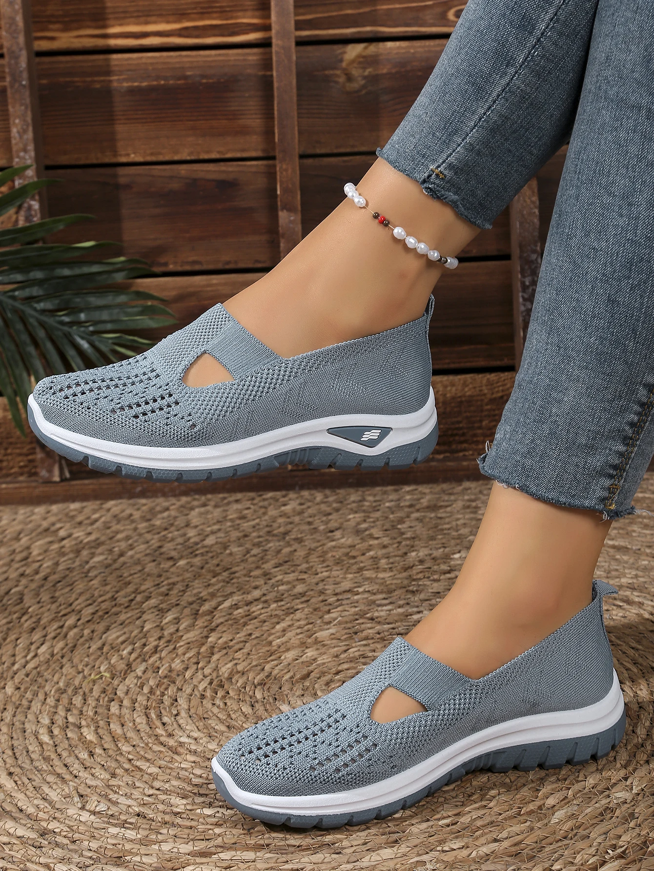 Atmungsaktive Mesh-Flachmules für Damen, leichte Slip-On-Wanderschuhe, bequem, vielseitig, für den täglichen Gebrauch, für Reisen im Freien, lässige Mutter-Schuhe – Detail 4