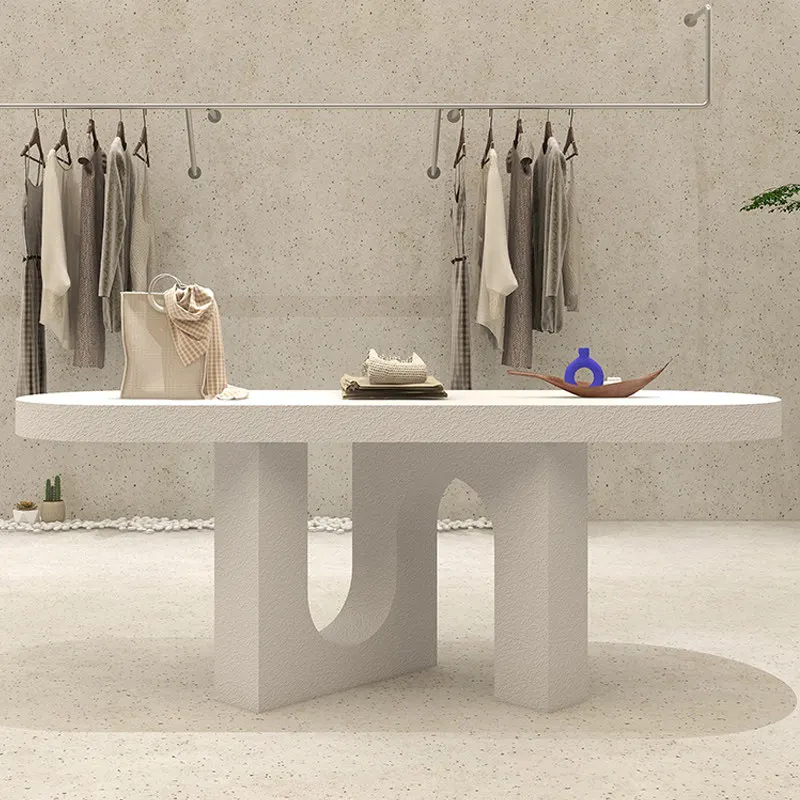 Clothing store display props, shoe bags, window display platform, Nakajima Liushuitai women's clothing store decorative props