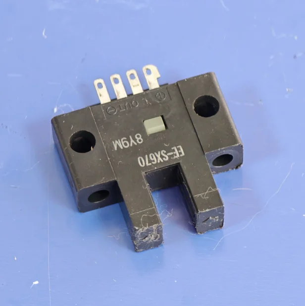 

SCREEN CTP Machines Spare Parts U Shape Optical Switch Sensor EE-SX670 Original and New Available in Stock