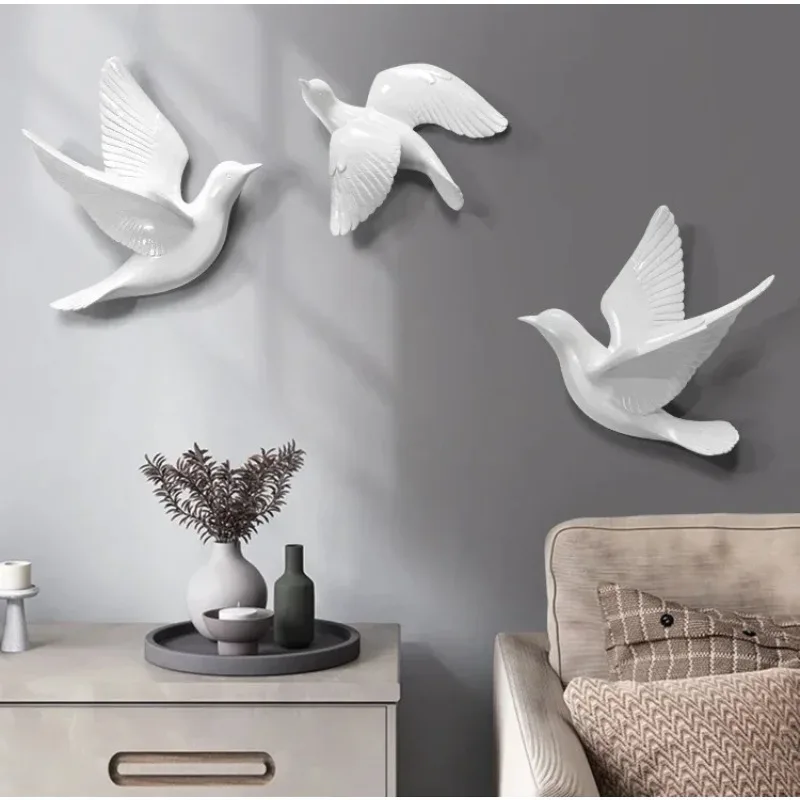 Nordic Resin Flying Birds Figurines Wall Hanging Simulation Swallows Home Decorations Sculptures Sparrow Living Room Ornaments