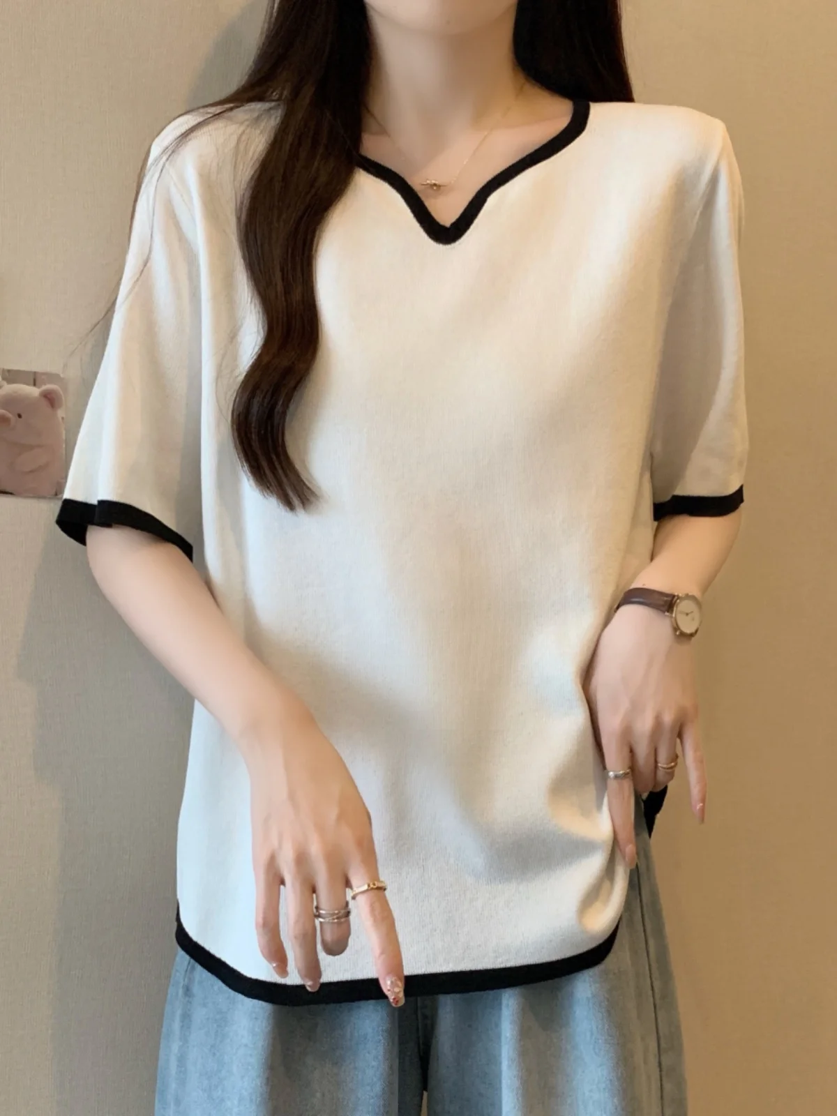 Women's Ice Silk V-Neck Short Sleeve T-Shirt Summer Fashion plus Size Slimming Base Layer Top Hidden Belly Meat Upper Body