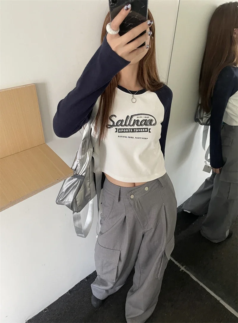 한국어 스타일 티셔츠 여성 뜨거운 여자 레트로 프린트 티셔츠 여성 긴 소매 자르기 탑 패치 워크 Y2k 빈티지 탑 streetwear