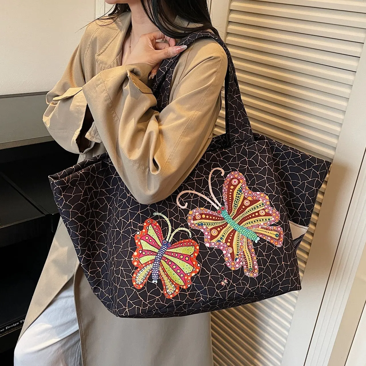 New Vibrant Colorful Pattern Large Tote Bag Spacious Everyday Weekender Satchel Purse Hot Sale Casual Shoulder Handbag for Women