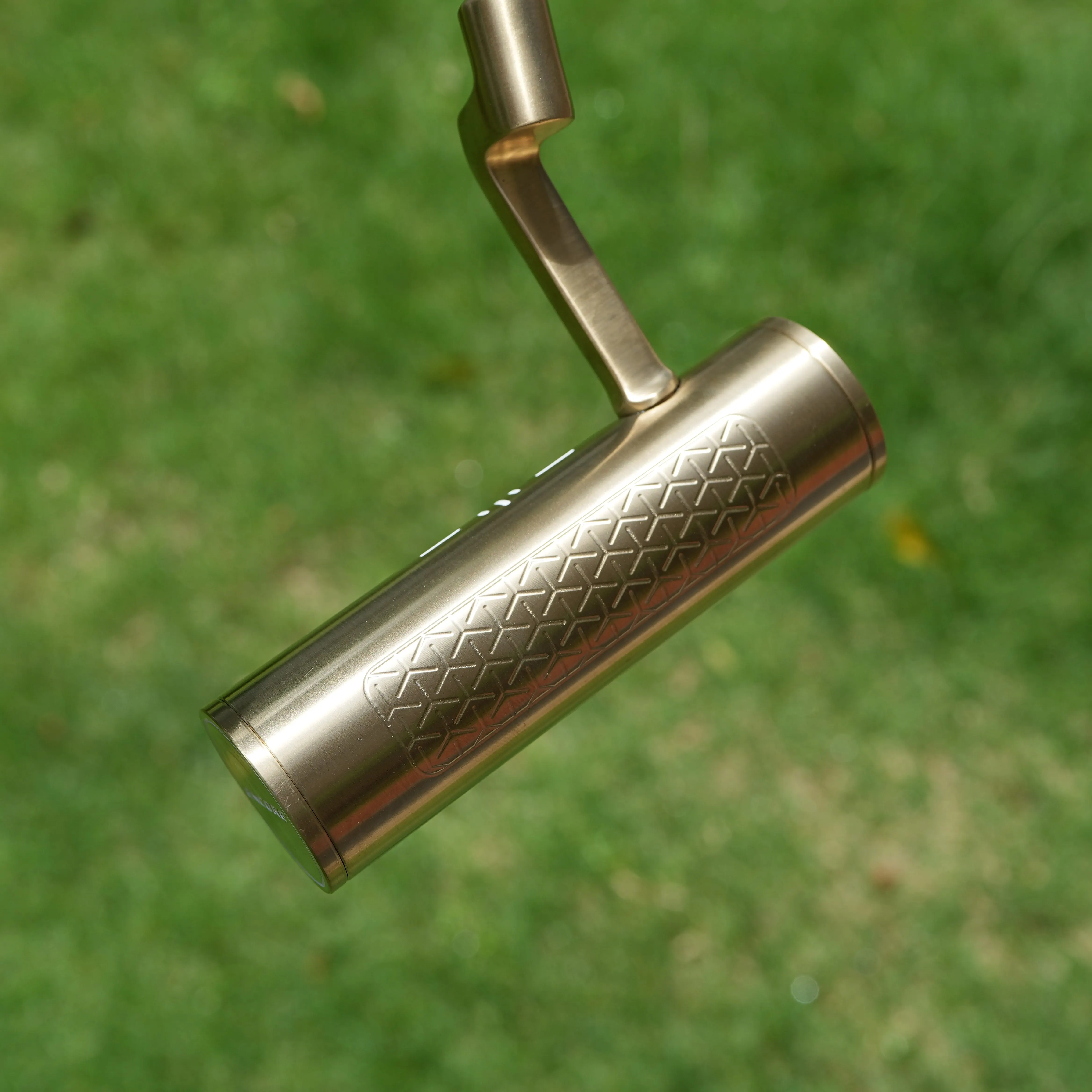 1pc Right-Handed Golf Putter - Asia/Europe/NA Edition | Anodized Forged Head | PU Leather Grip | Sleek Metallic Finish | Durabl