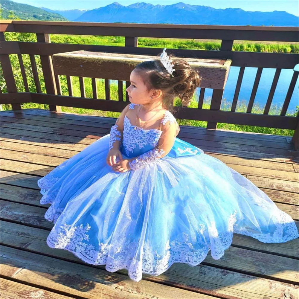 Robe en dentelle à manches longues pour enfants, appliques de fleurs bleues ciel, robe de baptiste, queue transportée, utilisée pour la sainte cène, anniversaire personnalisé