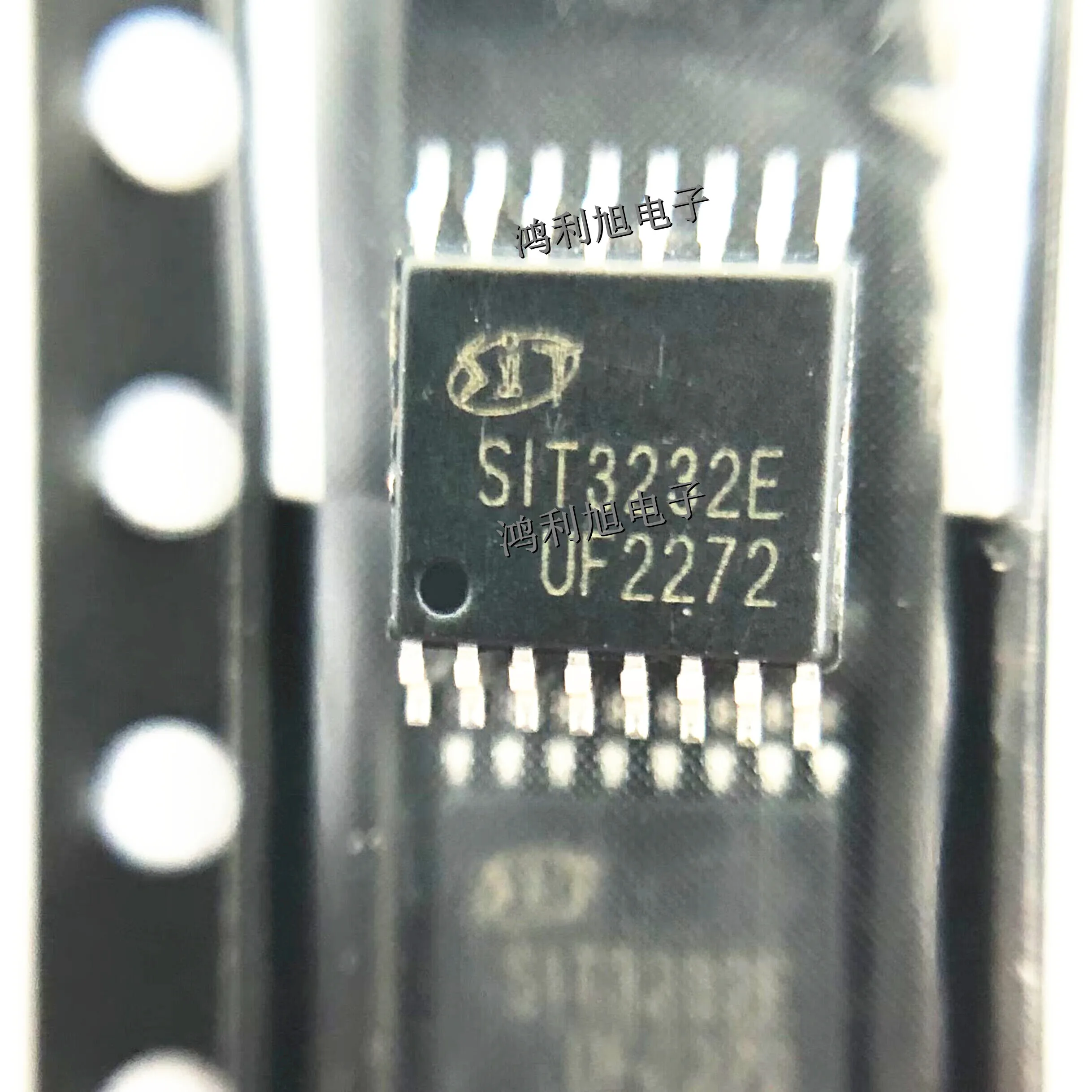 10PCS/Lot SIT3232EEUE Marking SIT3232E TSSOP-16 Dual Channel RS232 Transceiver Chip Original Stock