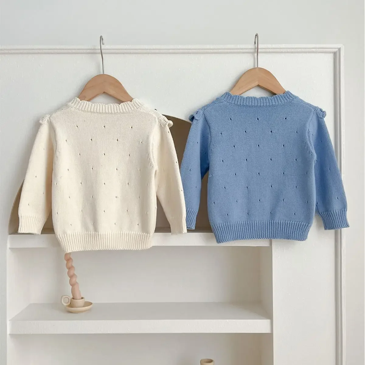 Fashion Autumn Winter Baby Girls Knitted Sweaters White Blue Flower Decorated Curved Border Collar Hollow Out Coats Cardigans