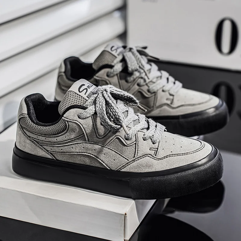 

2025 new men's shoes autumn thick soled skateboard shoes casual versatile bread shoes Korean version trendy sports board shoes