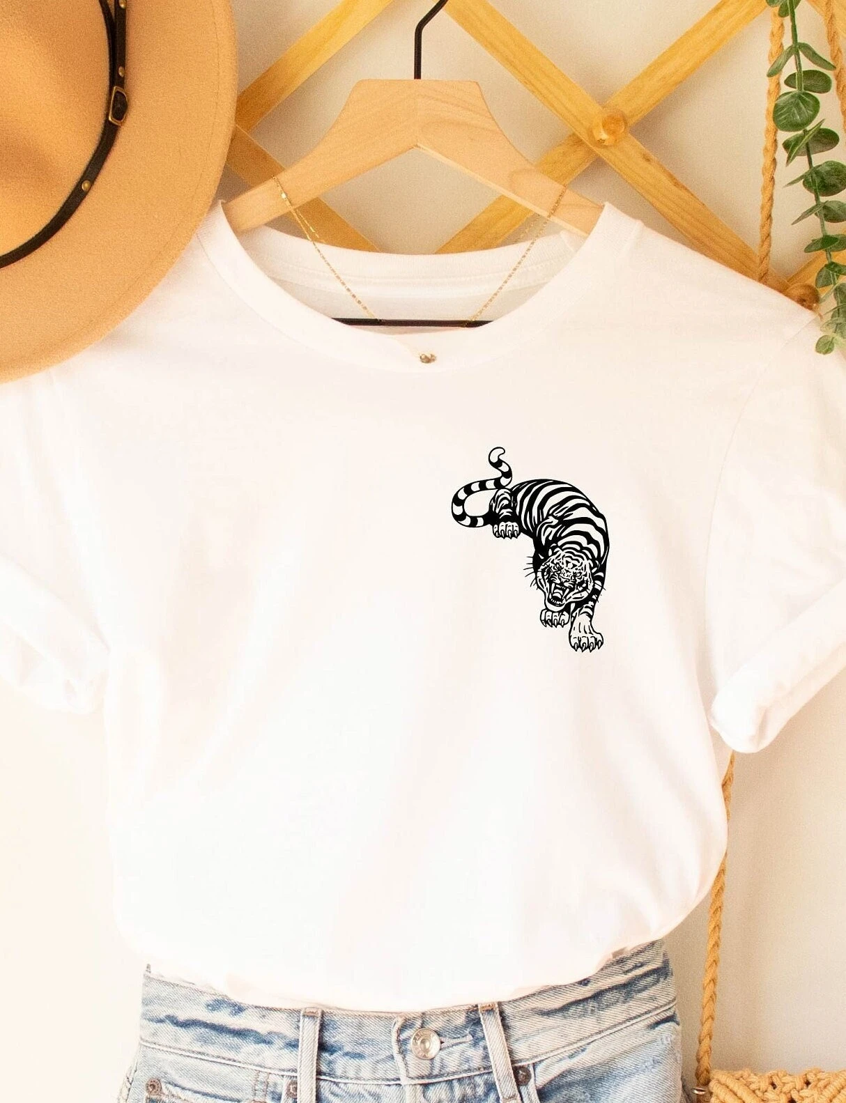 

Tiger Logo Graphic Printing Summer Luxury Brand Pure Cotton Men's and Women's T-shirts Short Sleeves Trendy Fashion Clothing